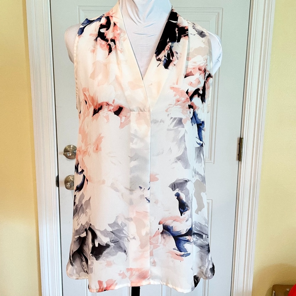 Vince Camuto Abstract Sleeveless Button Down
